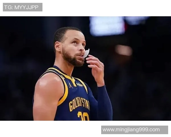 库里成为历史第一人！15投10中创造奇迹！