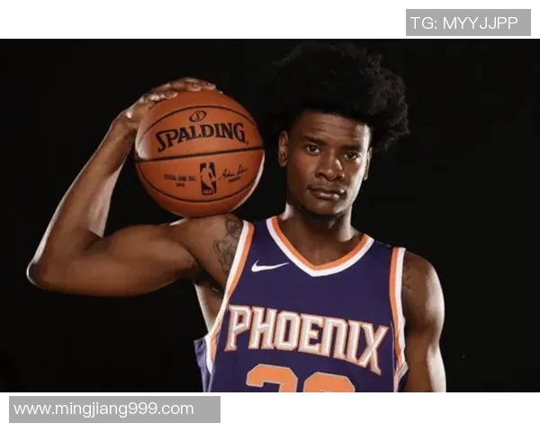 努涅斯在赛场上的崛起与挑战：从新星到顶级前锋的成长之路